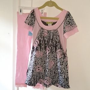 Girls set Little Mass